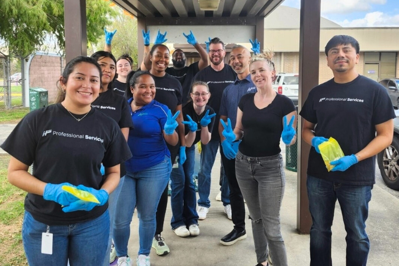 group volunteer image